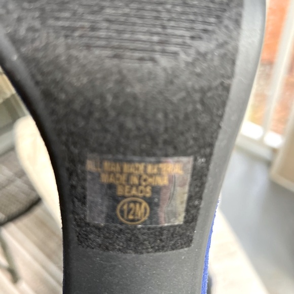 Y-not? Cobalt Blue Gold Chain High Heels (Never Worn) - Picture 8 of 9